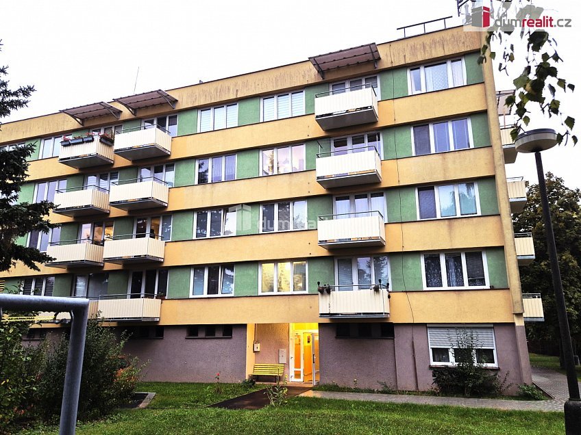 Pronájem bytu 2+1 60 m^2 Železniční, Český Krumlov 