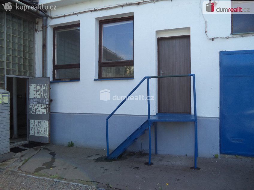 Pronájem  skladu 23 m^2 Místecká, Ostrava 