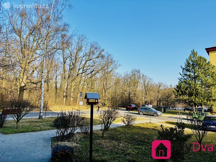 Prodej bytu 3+1 70 m^2 U Lesíka 3539, Znojmo 