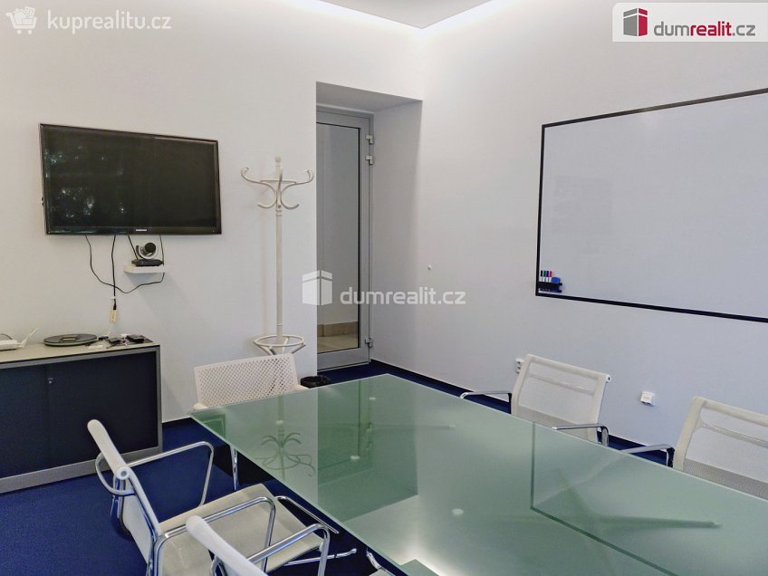 Pronájem  kanceláře 21 m^2 Žerotínova, Praha 3 