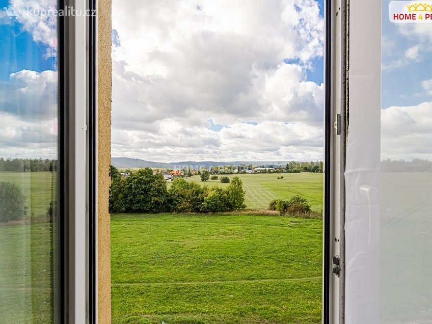 Prodej bytu 3+1 65 m^2 Okružní, Karlovy Vary 