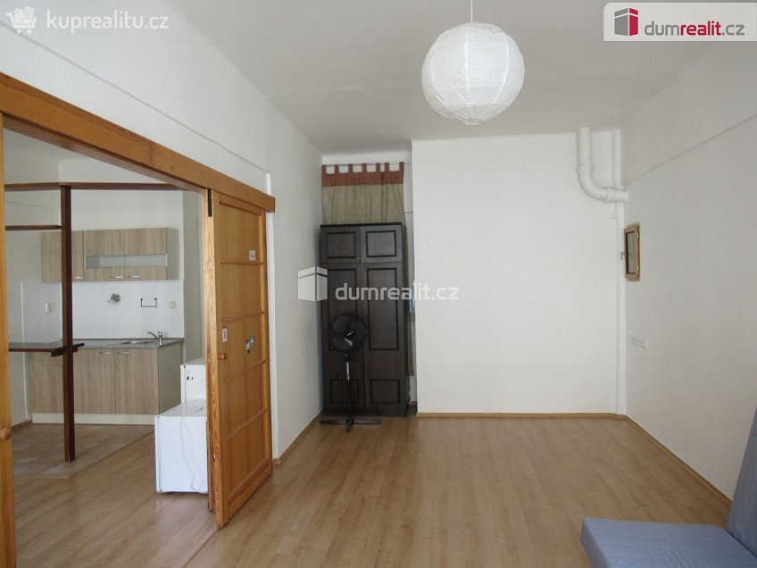 Pronájem bytu 3+kk 65 m^2 Slezská, Praha 3 