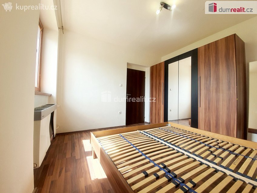 Pronájem bytu 3+1 67 m^2 Ohrada, Všetaty 