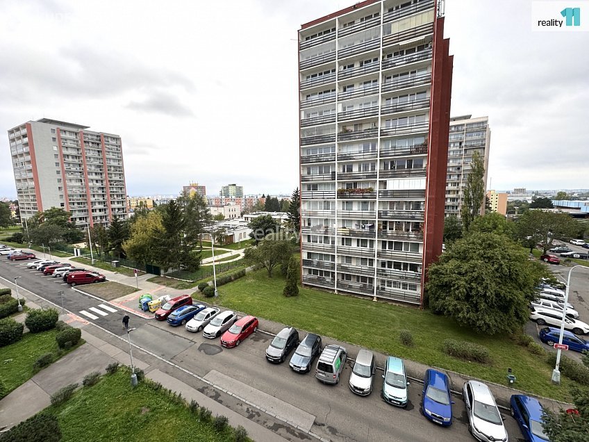 Pronájem bytu 3+kk 75 m^2 Tenisová, Praha 15 
