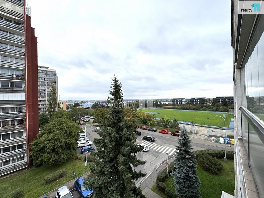 Pronájem bytu 3+kk 75 m^2 Tenisová, Praha 15 