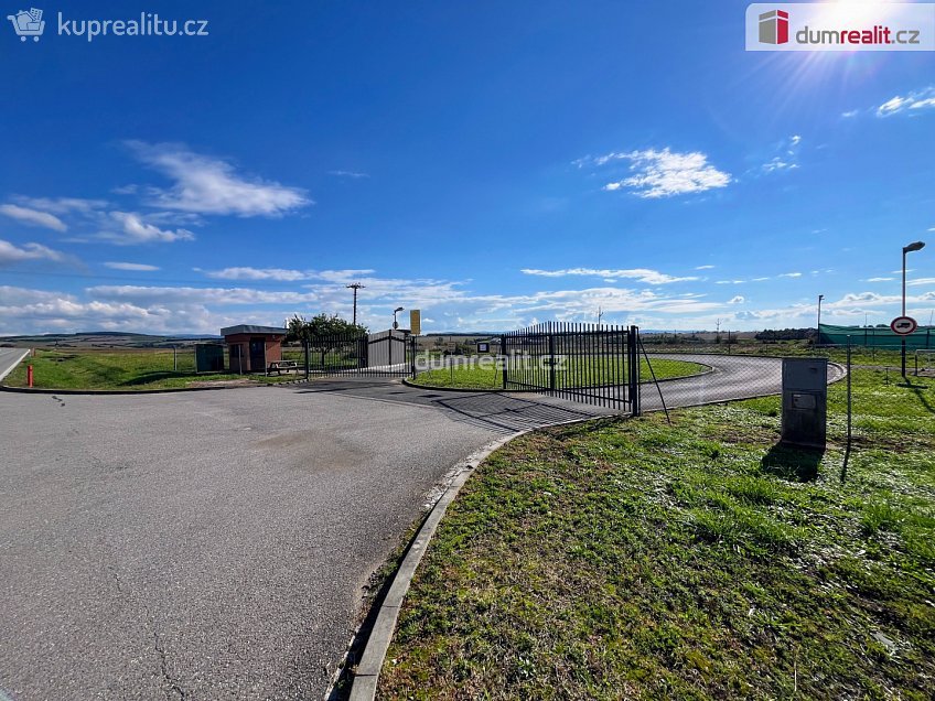 Prodej  stavebního pozemku 2128 m^2 Uherský Ostroh, Uherský Ostroh 