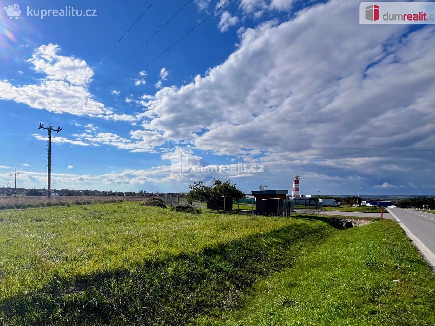 Prodej  stavebního pozemku 2128 m^2 Uherský Ostroh, Uherský Ostroh 