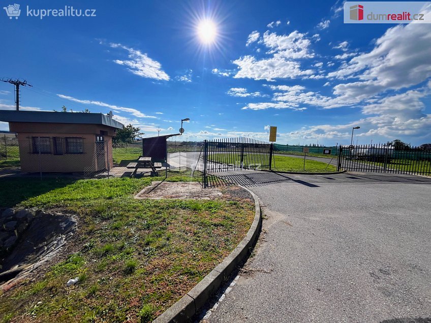 Prodej  stavebního pozemku 2128 m^2 Uherský Ostroh, Uherský Ostroh 