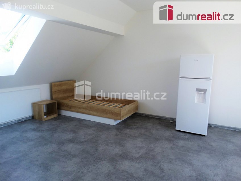 Pronájem bytu 2+kk 52 m^2 Vracovská, Bzenec 