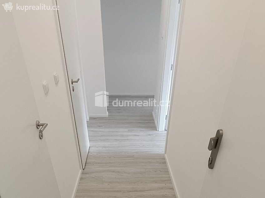 Pronájem bytu 2+1 56 m^2 Sídliště, Benešov nad Ploučnicí 