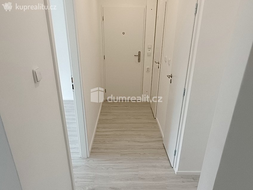 Pronájem bytu 2+1 56 m^2 Sídliště, Benešov nad Ploučnicí 