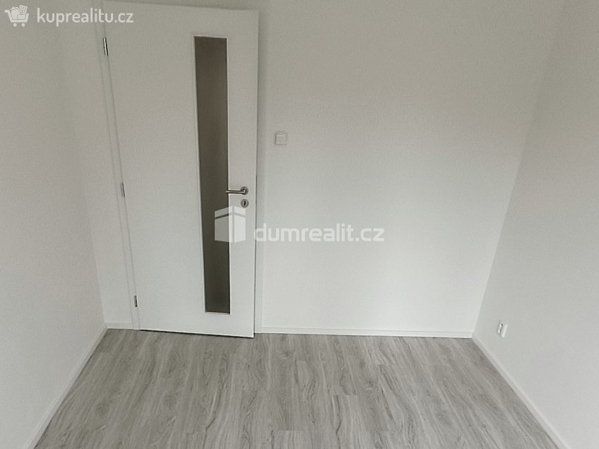 Pronájem bytu 2+1 56 m^2 Sídliště, Benešov nad Ploučnicí 