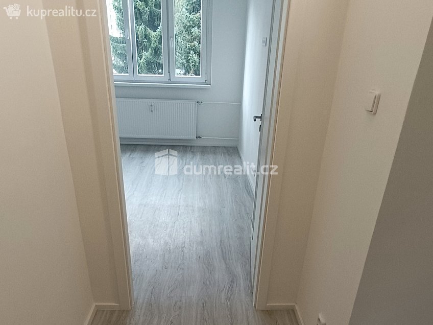 Pronájem bytu 2+1 56 m^2 Sídliště, Benešov nad Ploučnicí 