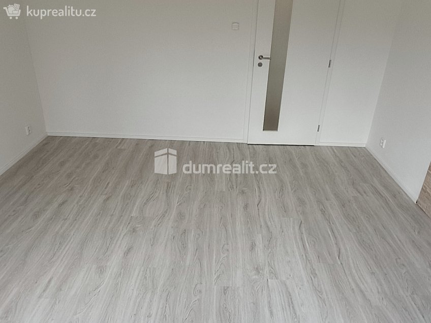 Pronájem bytu 2+1 56 m^2 Sídliště, Benešov nad Ploučnicí 