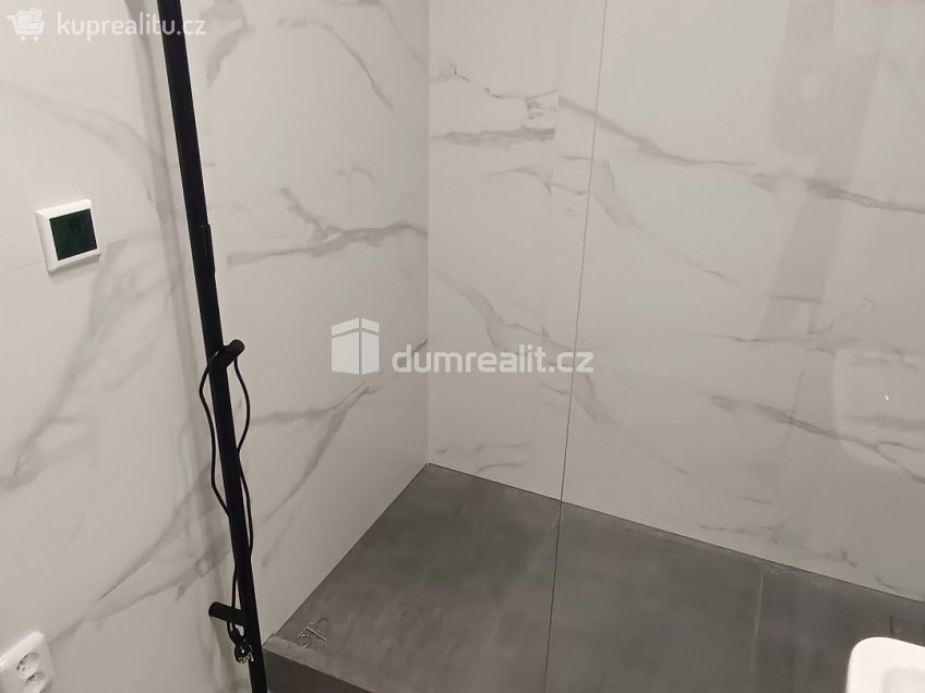Pronájem bytu 2+1 56 m^2 Sídliště, Benešov nad Ploučnicí 