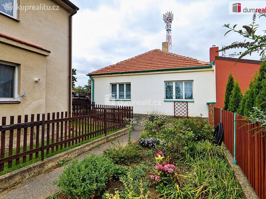 Prodej  rodinného domu 68 m^2 Jenečská, Hostivice 