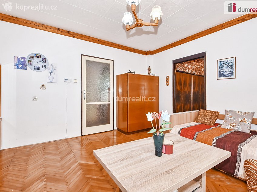 Prodej  rodinného domu 68 m^2 Jenečská, Hostivice 