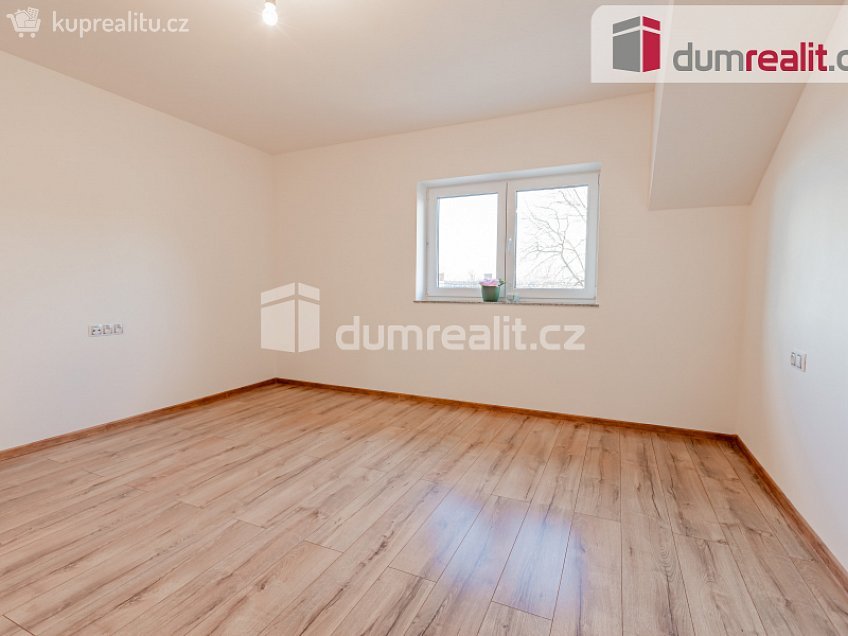 Pronájem  vily 226 m^2 Slámova, Praha-Nedvězí 