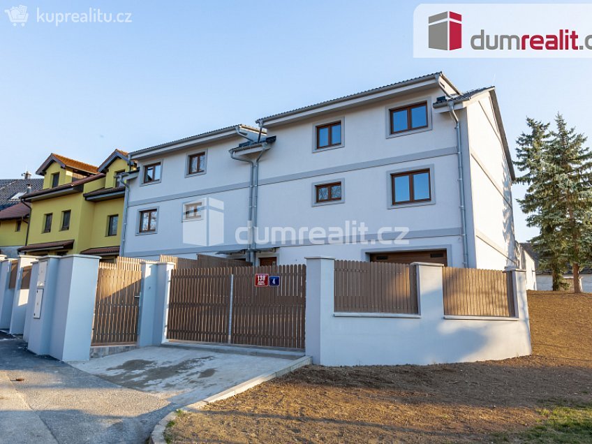 Pronájem  vily 226 m^2 Slámova, Praha-Nedvězí 