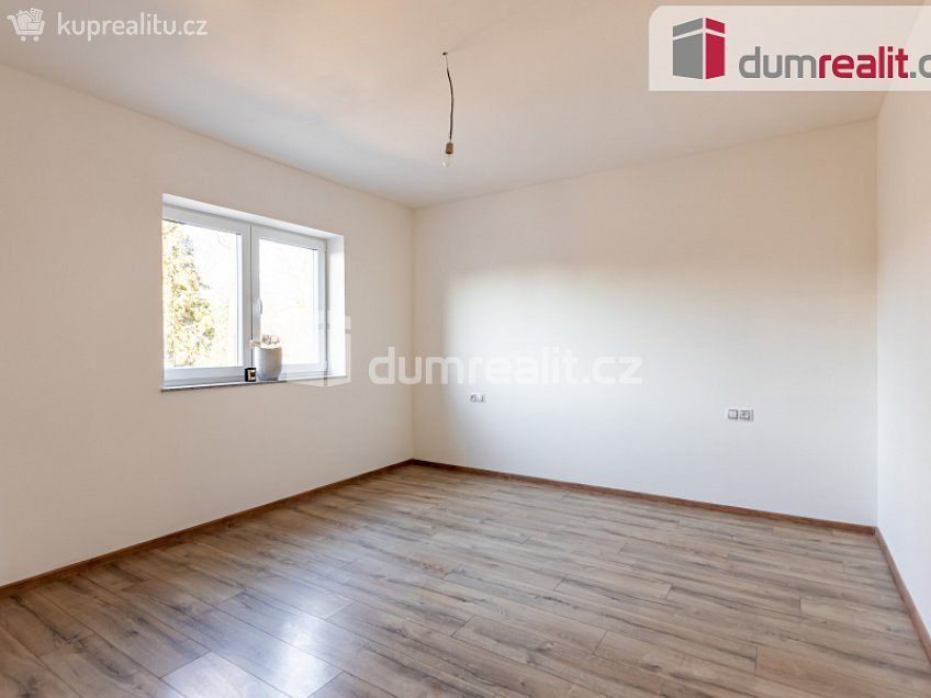 Pronájem  vily 226 m^2 Slámova, Praha-Nedvězí 