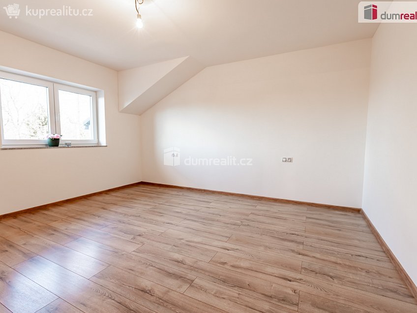 Prodej  vily 226 m^2 Slámova, Praha-Nedvězí 