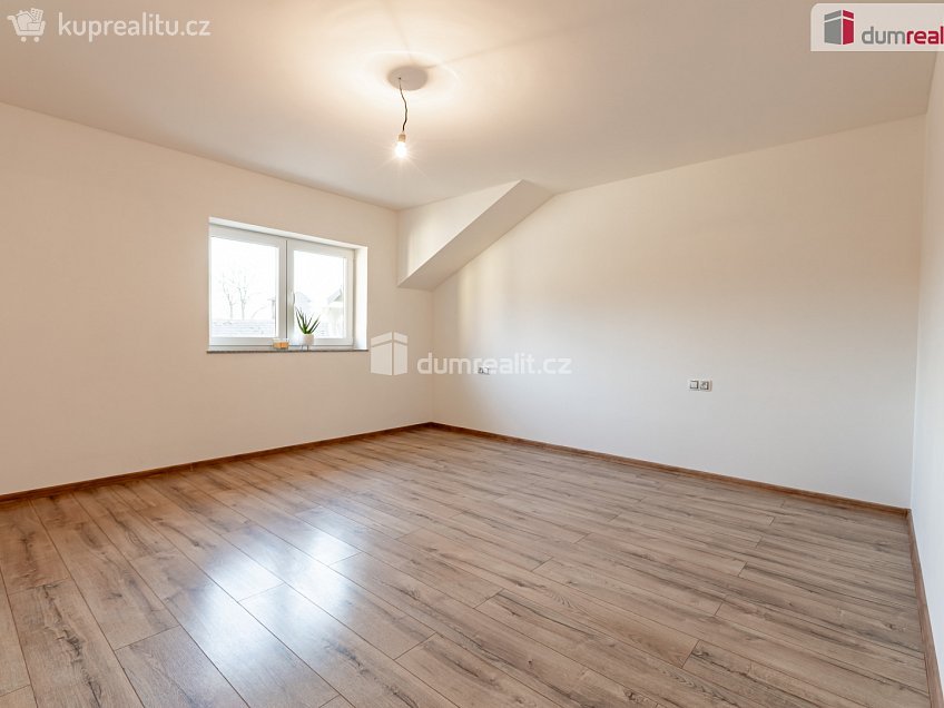 Prodej  vily 226 m^2 Slámova, Praha-Nedvězí 