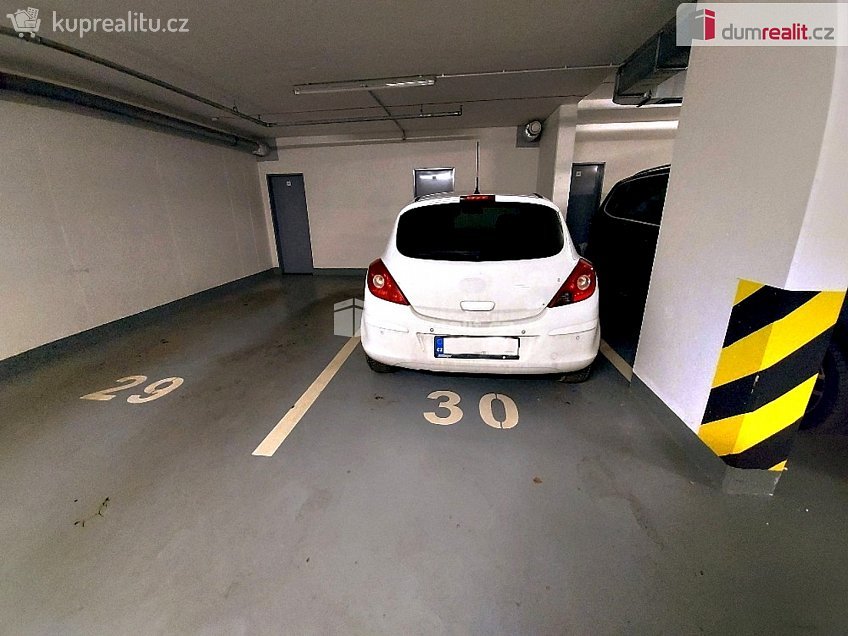Prodej bytu 1+kk 37 m^2 Kadečkové, Praha 18 