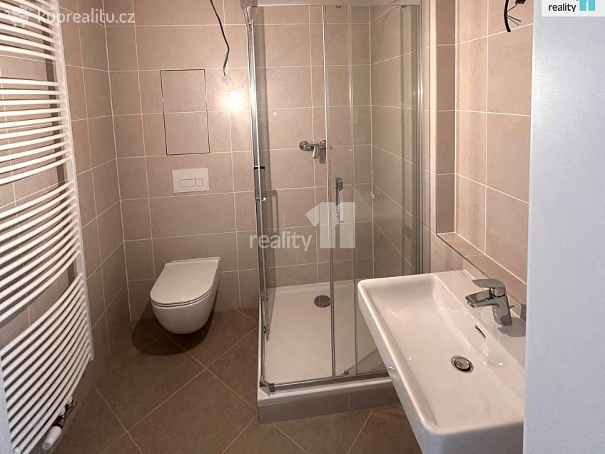 Prodej bytu 1+kk 29 m^2 Nádražní, Kralupy nad Vltavou 