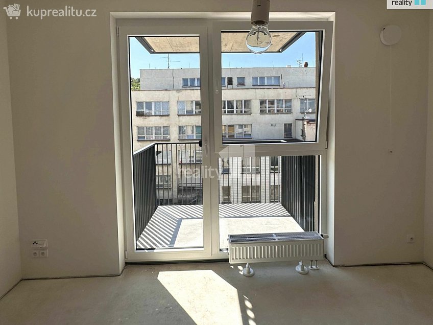 Prodej bytu 1+kk 29 m^2 Nádražní, Kralupy nad Vltavou 