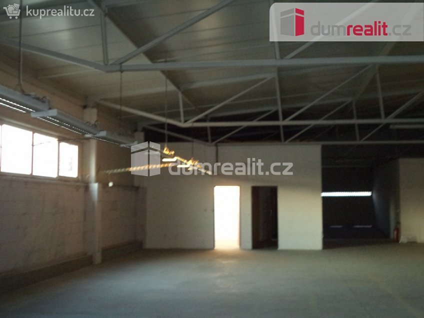 Pronájem  výrobních prostor 940 m^2 Výškovická, Ostrava 