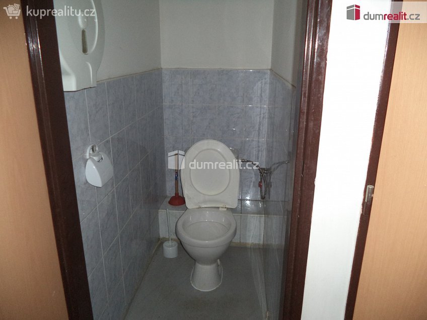 Pronájem  výrobních prostor 940 m^2 Výškovická, Ostrava 