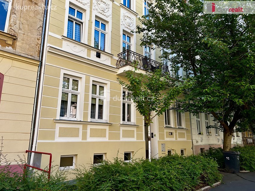 Pronájem bytu 2+1 60 m^2 Jízdárenská, Karlovy Vary 
