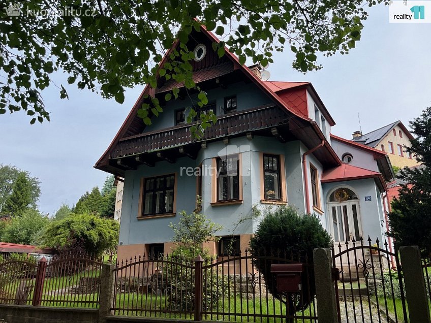 Prodej  rodinného domu 728 m^2 Na Svahu, Jablonec nad Nisou 