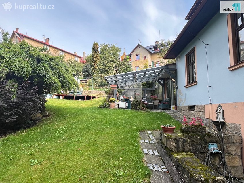Prodej  rodinného domu 728 m^2 Na Svahu, Jablonec nad Nisou 
