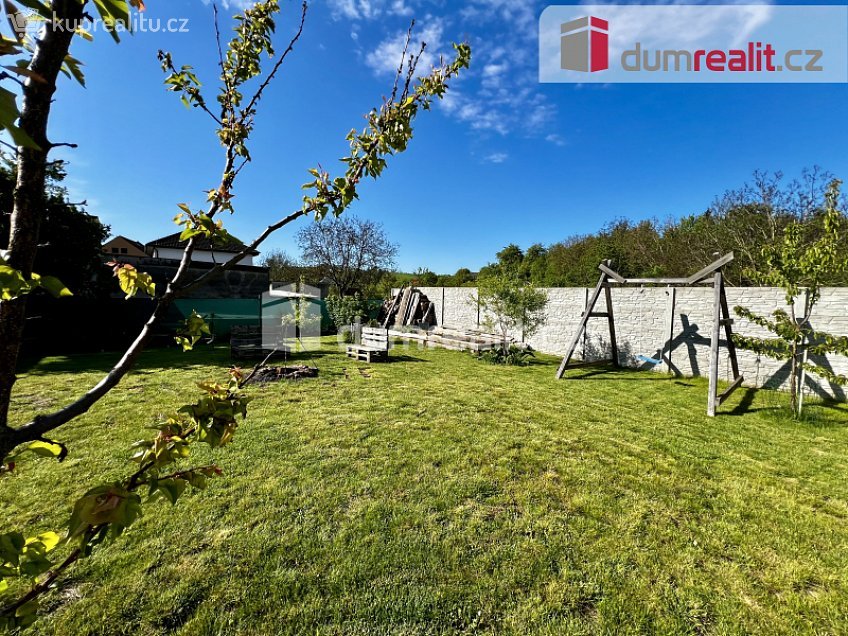 Prodej  stavebního pozemku 418 m^2 Břestek, Břestek 