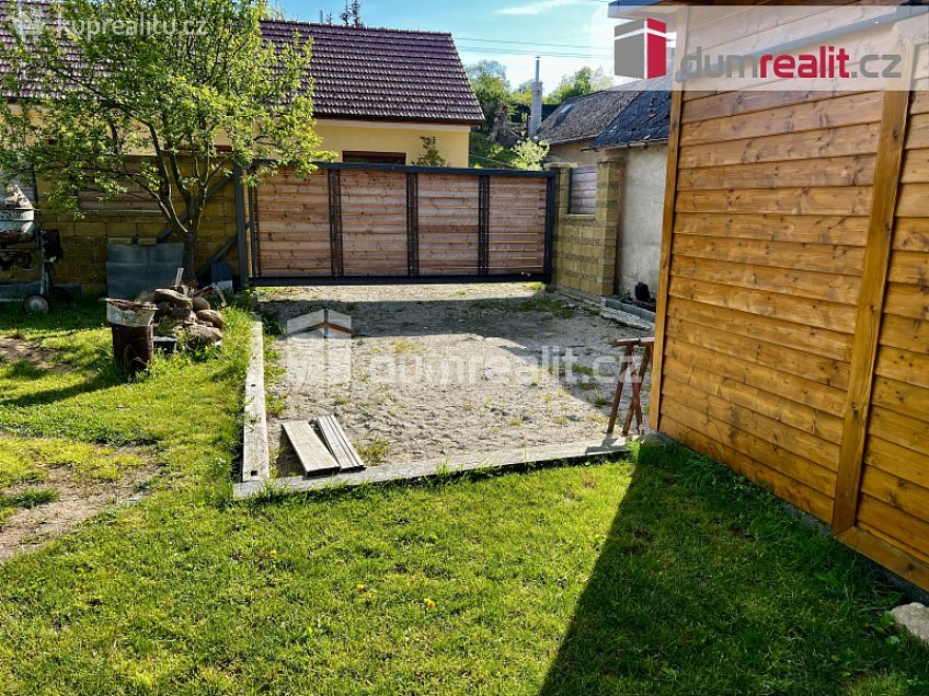 Prodej  stavebního pozemku 418 m^2 Břestek, Břestek 