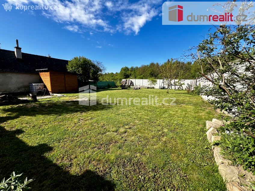 Prodej  stavebního pozemku 418 m^2 Břestek, Břestek 