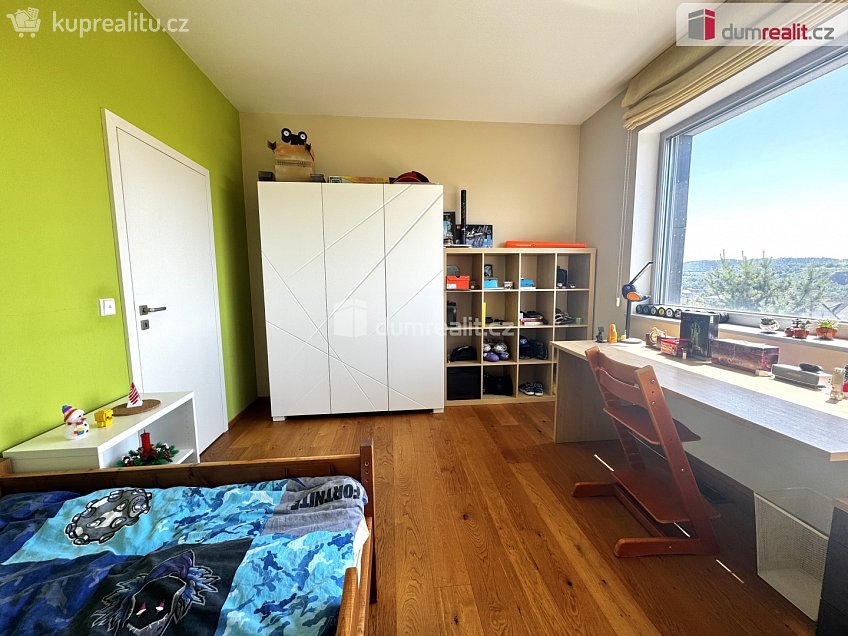 Pronájem  rodinného domu 192 m^2 Nad Máchovnou, Králův Dvůr 