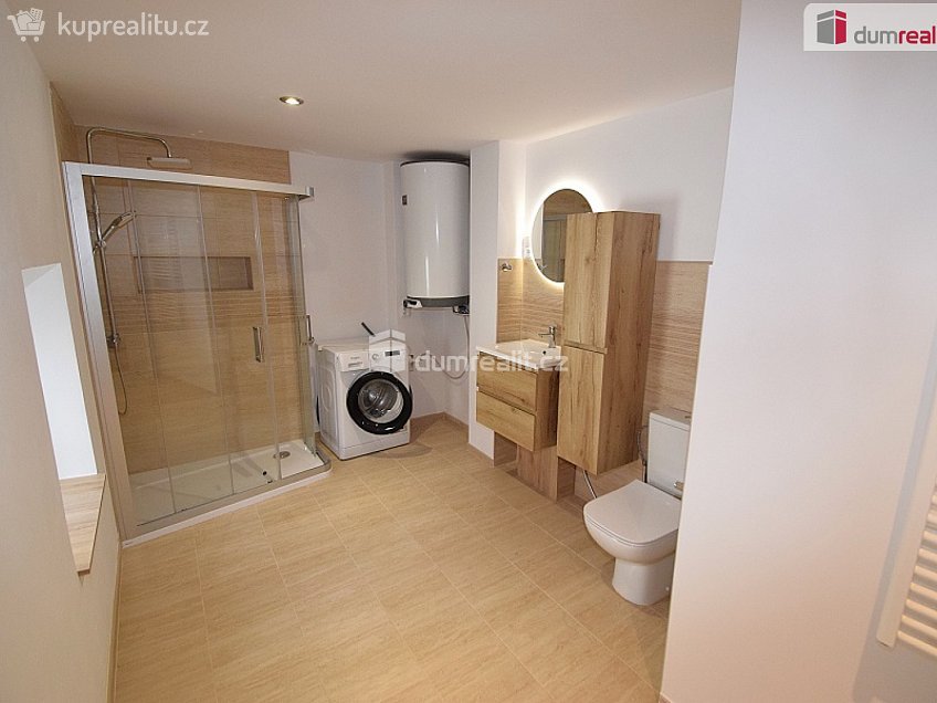 Pronájem bytu 2+1 72 m^2 Klimentská, Praha 1 