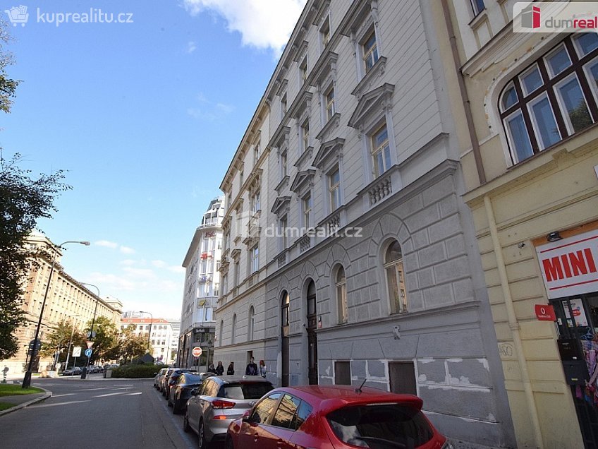 Pronájem bytu 2+1 72 m^2 Klimentská, Praha 1 