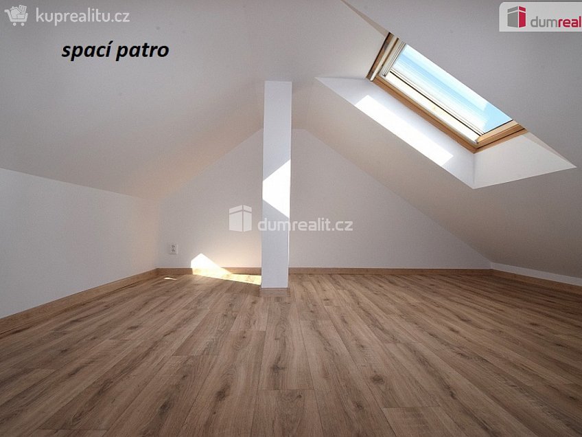 Pronájem bytu 2+1 72 m^2 Klimentská, Praha 1 