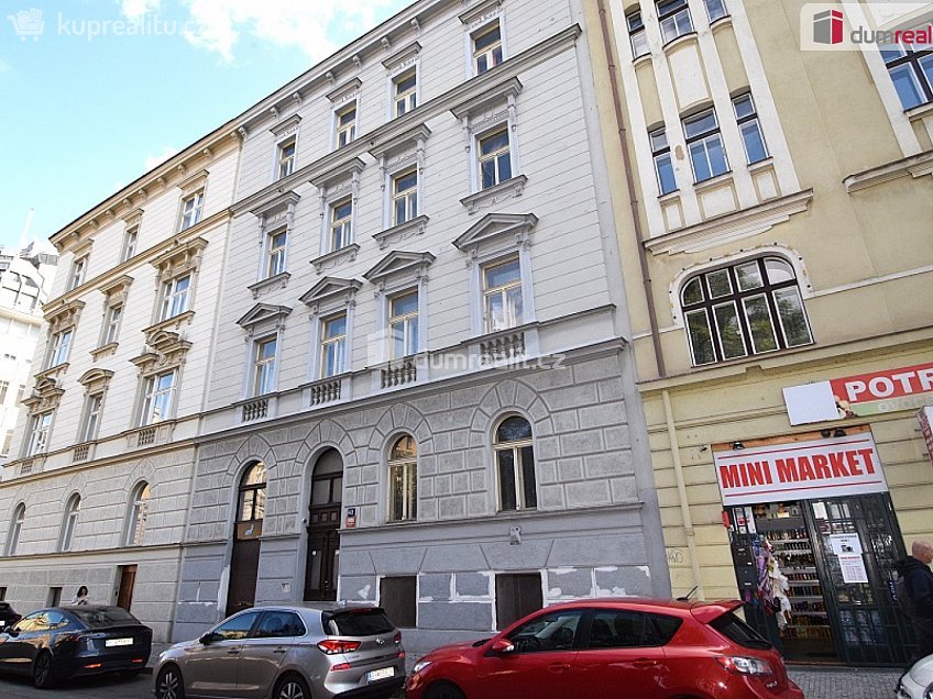 Pronájem bytu 2+1 72 m^2 Klimentská, Praha 1 