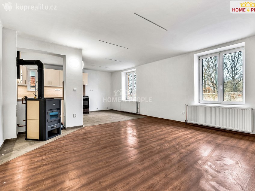 Pronájem bytu 2+kk 76 m^2 Chrášťany, Chrášťany 