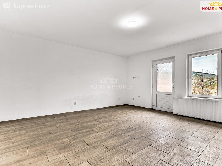 Pronájem bytu 2+kk 76 m^2 Chrášťany, Chrášťany 