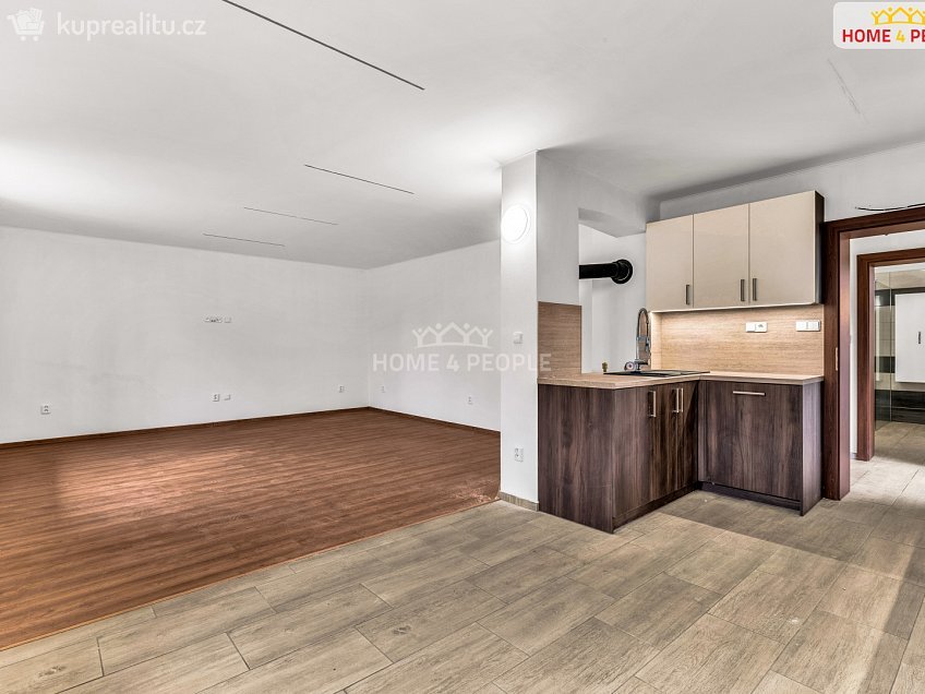 Pronájem bytu 2+kk 76 m^2 Chrášťany, Chrášťany 