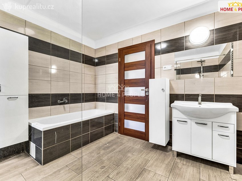 Pronájem bytu 2+kk 76 m^2 Chrášťany, Chrášťany 