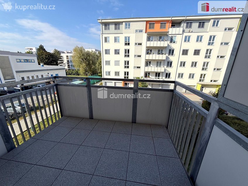 Prodej bytu 1+kk 35 m^2 Zahrádky, Uherské Hradiště 