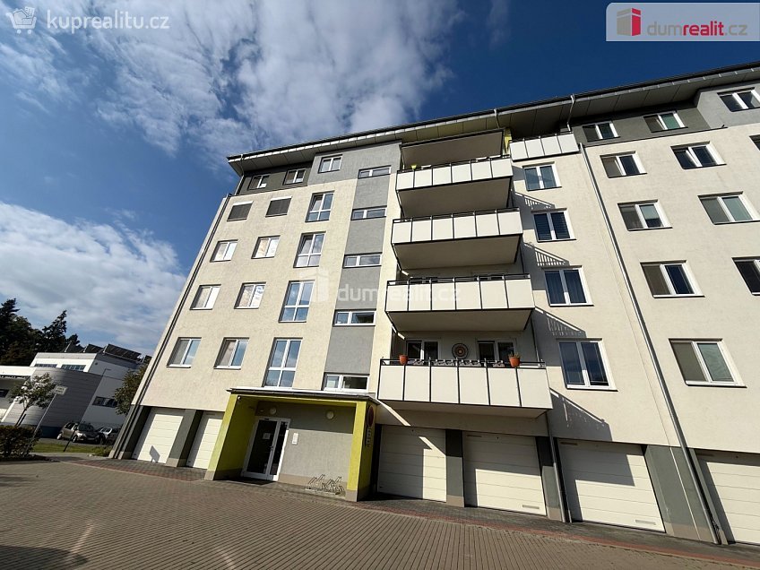 Prodej bytu 1+kk 35 m^2 Zahrádky, Uherské Hradiště 