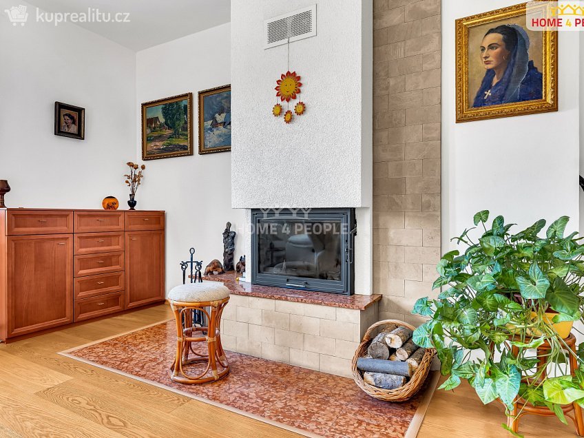 Prodej  rodinného domu 270 m^2 Na Vyhlídce, Hradec nad Moravicí 