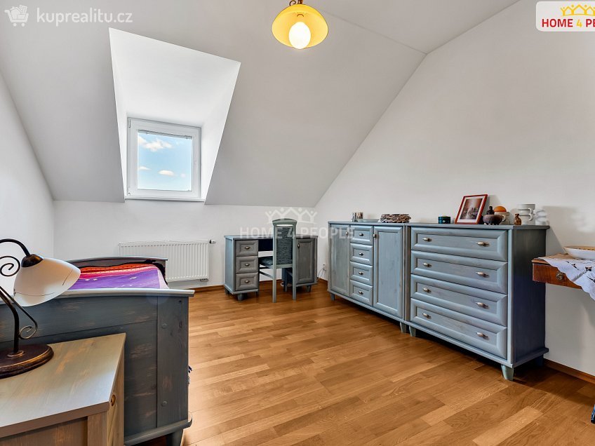 Prodej  rodinného domu 270 m^2 Na Vyhlídce, Hradec nad Moravicí 